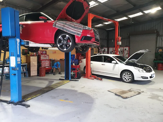 KBS Auto – Our team at work